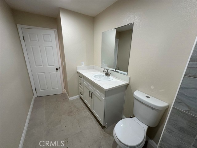 Detail Gallery Image 10 of 16 For 16424 El Molino Ct #1,  Fontana,  CA 92335 - 4 Beds | 2 Baths