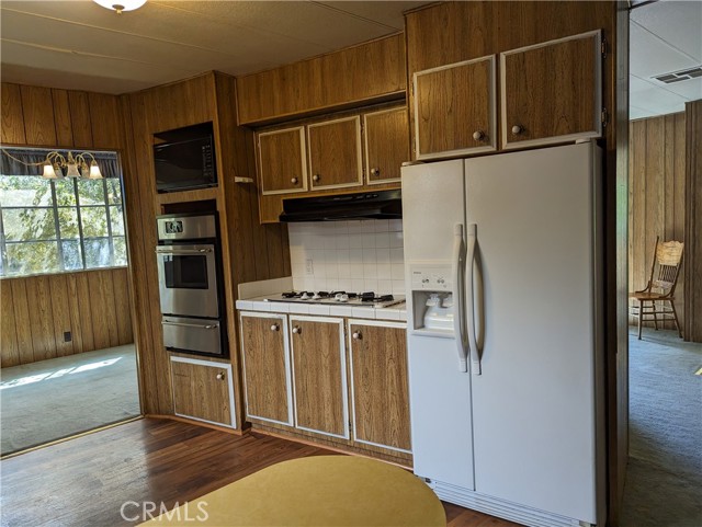 Detail Gallery Image 9 of 32 For 391 Montclair Dr #5,  Big Bear City,  CA 92314 - 3 Beds | 2 Baths