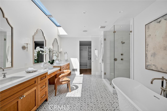 1501 Serenade, Corona del Mar CA: https://media.crmls.org/medias/5f852360-ecae-443a-aa0c-3163a6124bd8.jpg