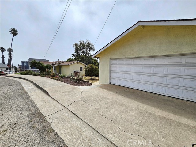 Detail Gallery Image 5 of 25 For 477 Hinds Ave, Pismo Beach,  CA 93449 - 2 Beds | 2 Baths