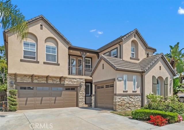 Detail Gallery Image 2 of 33 For 18742 Calera Ln, Huntington Beach,  CA 92648 - 4 Beds | 4/1 Baths