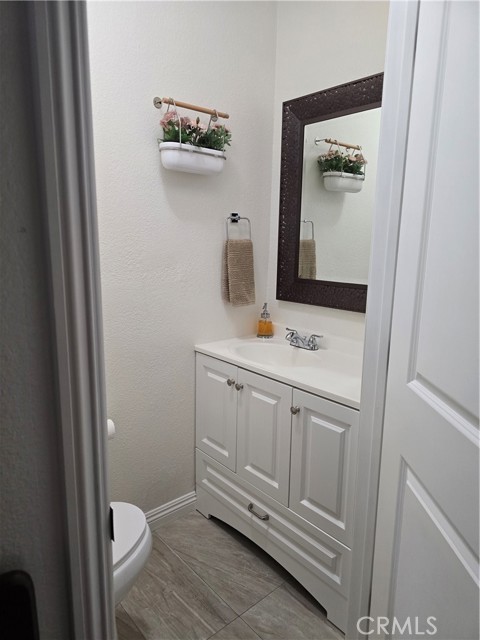 Detail Gallery Image 10 of 21 For 10407 Lou Dillon, Los Angeles,  CA 90002 - 6 Beds | 4 Baths