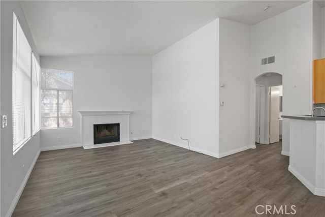 Detail Gallery Image 5 of 19 For 19431 Rue De Valore 5c,  Lake Forest,  CA 92610 - 2 Beds | 2 Baths