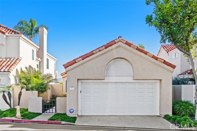 Detail Gallery Image 4 of 46 For 24 Cormorant, Newport Beach,  CA 92660 - 2 Beds | 2 Baths