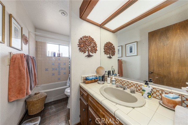 26600 Rio Vista Drive, Hemet CA: https://media.crmls.org/medias/5f886a52-aaaa-4038-bf84-51defe63fe44.jpg