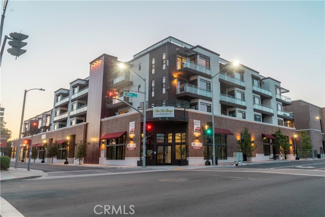 57 Wheeler 215 Arcadia, California Newly developed and tastefully designed 38 unit residential mixed use building. PROPERTY FEATURE
Excellent school district
Walking distance to Arcadia County Park, Santa Anita Golf Course, and Metro Gold Line Station.
Gorgeous mountain and city view
Included all contemporary kitchen appliances
In unit Washer and Dryer
Central air and heating
8 units of retail on ground floor
Beautiful courtyard with Barbecue and lounge area