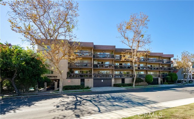 1061 Park Avenue, 306 photo 20