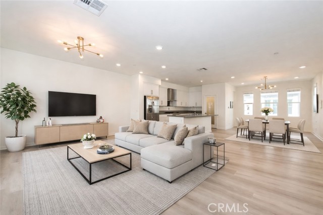 Detail Gallery Image 8 of 32 For 150 Fixie, Irvine,  CA 92618 - 3 Beds | 3/1 Baths