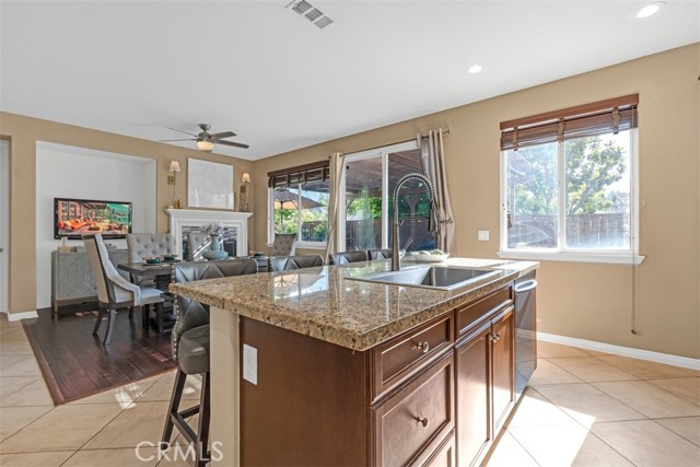 25019 Coral Canyon Road, Corona CA: https://media.crmls.org/medias/5f8add76-0c37-46b1-8498-29fc48759a79.jpg