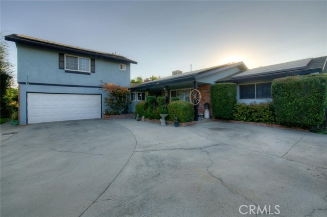 918 S Sunnyside Avenue, Fresno CA: https://media.crmls.org/medias/5f8ba0f9-cad5-4651-9942-c5c19acf3f08.jpg
