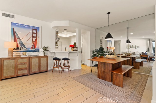 48 Baycrest Court, Newport Beach CA: https://media.crmls.org/medias/5f8c448b-0496-4145-ab0b-7ffd3a7e0e2e.jpg