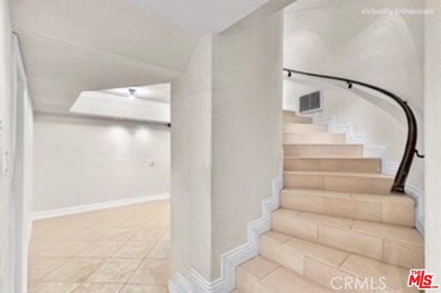 10517 Blythe Avenue, Los Angeles CA: https://media.crmls.org/medias/5f8cb77d-cc50-4974-baae-559e92e38d6e.jpg