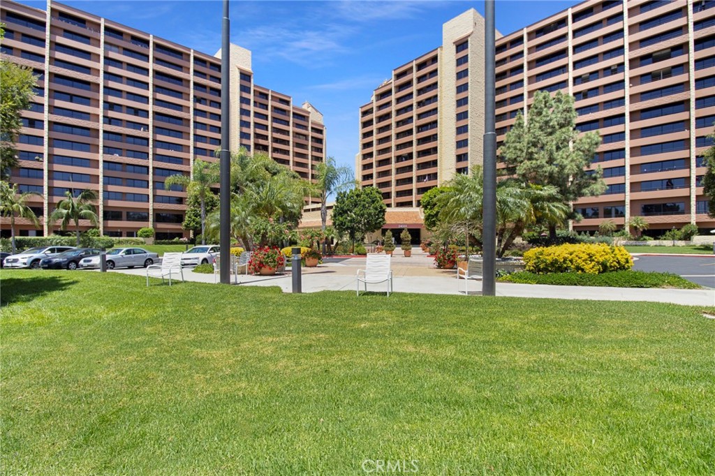 24055 Paseo Del Lago #553
