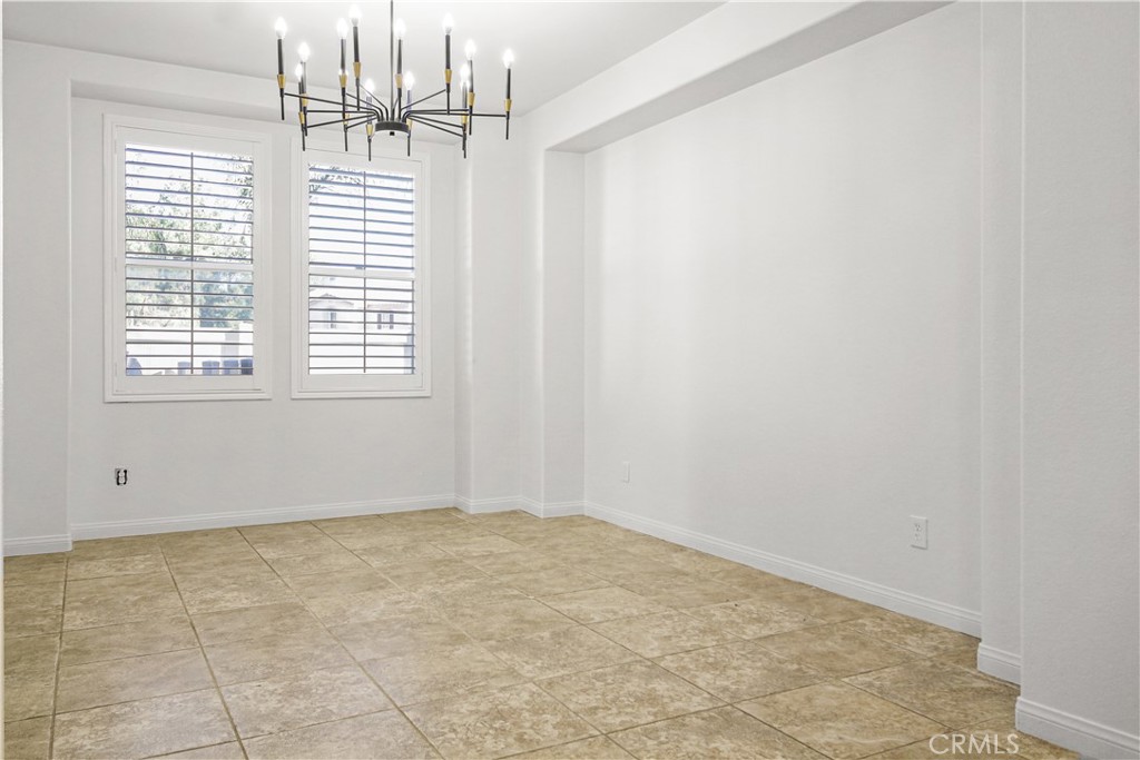 MLS #IV25251117 image #14