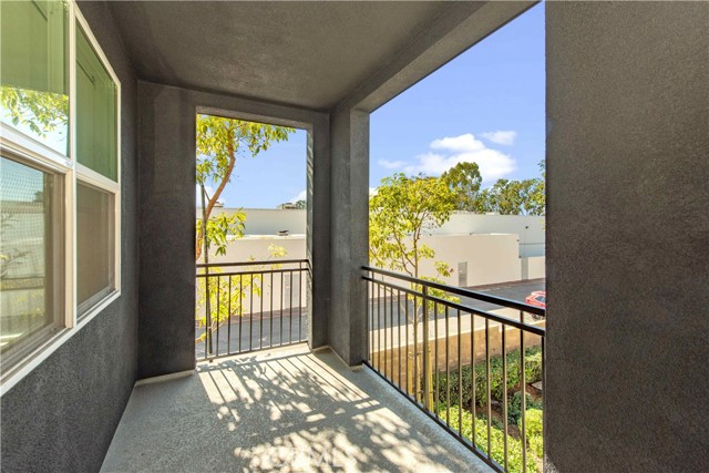 Detail Gallery Image 11 of 27 For 2236 Synergy, Irvine,  CA 92614 - 4 Beds | 3/1 Baths