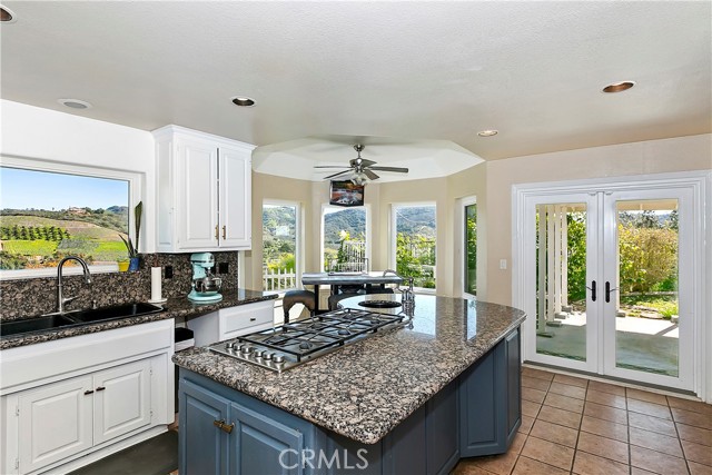 46366 Sandia Creek Drive, Temecula CA: https://media.crmls.org/medias/5f8e6fef-f004-4271-a8c8-991405237b52.jpg