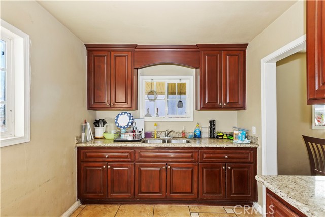 Detail Gallery Image 5 of 14 For 8963 Laurel Ave, Fontana,  CA 92335 - 2 Beds | 1 Baths