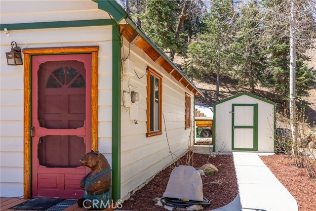 Detail Gallery Image 17 of 50 For 43453 Sand Canyon Rd, Big Bear Lake,  CA 92315 - 2 Beds | 2 Baths