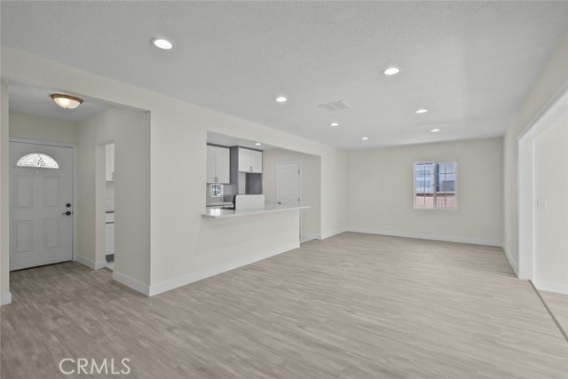 5040 N Lyman Avenue, Covina CA: https://media.crmls.org/medias/5f8f694a-0517-40da-b405-e82e00a20014.jpg