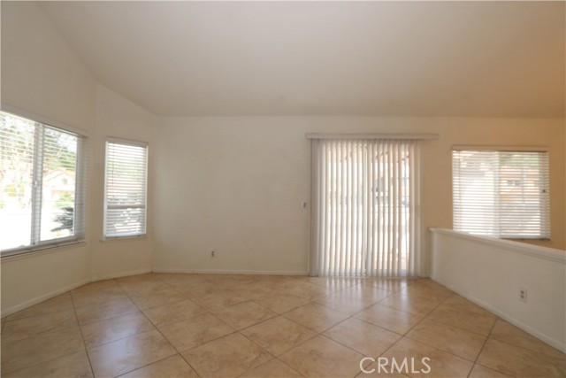 Detail Gallery Image 5 of 45 For 75 Hidden Valley Rd, Pomona,  CA 91766 - 3 Beds | 2 Baths