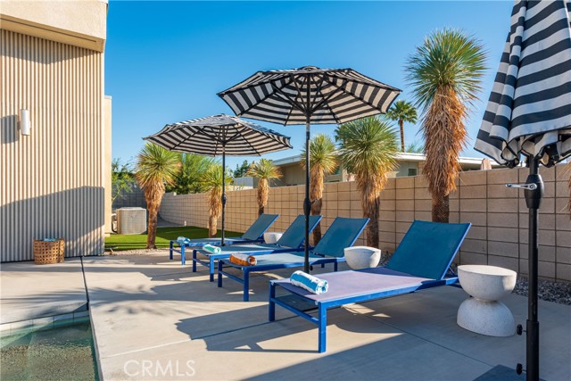 Detail Gallery Image 6 of 37 For 1126 Lucent Ct, Palm Springs,  CA 92262 - 3 Beds | 3 Baths