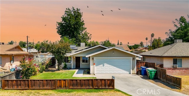 518 Lincoln Avenue, Bakersfield CA: https://media.crmls.org/medias/5f8f979d-bb22-40e9-86af-4afbe0b8724b.jpg