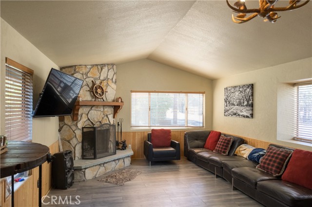 Detail Gallery Image 8 of 26 For 2101 5th Ln, Big Bear City,  CA 92314 - 2 Beds | 1 Baths