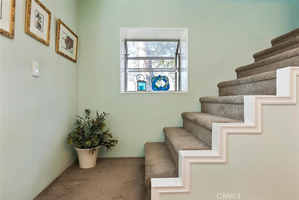 https://media.crmls.org/medias/5f901d4d-ceb4-41df-8b10-216f46159c86.jpg?preset=X-Large