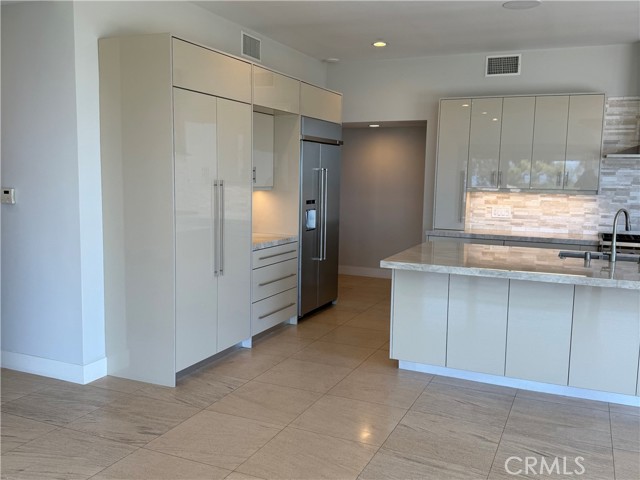2615 Temple Hills Drive, Laguna Beach CA: https://media.crmls.org/medias/5f9033a6-3790-4f5a-b969-9f67e1cff4b5.jpg