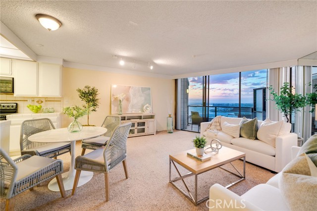 531 Esplanade, Redondo Beach, California 90277, 1 Bedroom Bedrooms, ,1 BathroomBathrooms,Residential,Sold,Esplanade,SB22140882