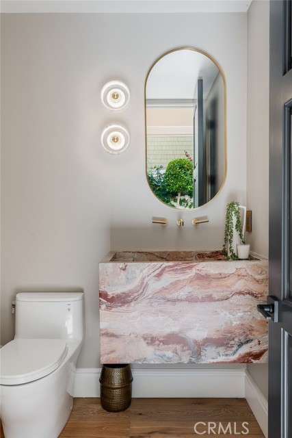 Detail Gallery Image 21 of 45 For 526 Riverside Ave, Newport Beach,  CA 92663 - 5 Beds | 6/1 Baths