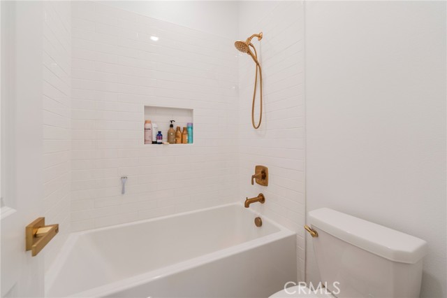 Detail Gallery Image 28 of 49 For 9672 Dawning Dr, Huntington Beach,  CA 92646 - 5 Beds | 4/1 Baths