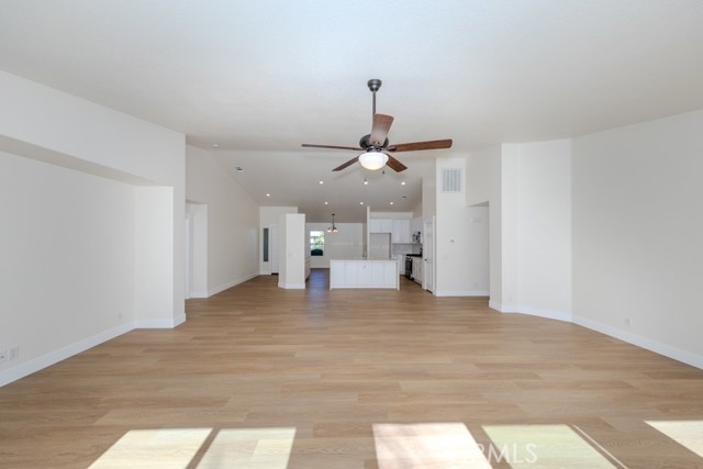 MLS #OC25164195 image #17