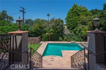 13045 Greenleaf Street, Studio City CA: https://media.crmls.org/medias/5f910a26-b7ea-4a5a-92a5-d209492cc07f.jpg