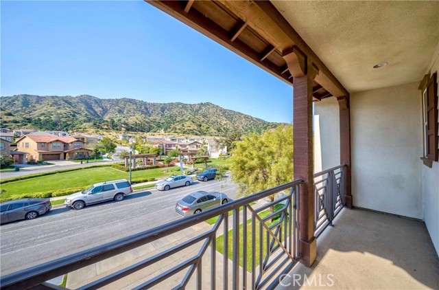 Detail Gallery Image 36 of 75 For 694 E Mandevilla Way, Azusa,  CA 91702 - 4 Beds | 3/1 Baths
