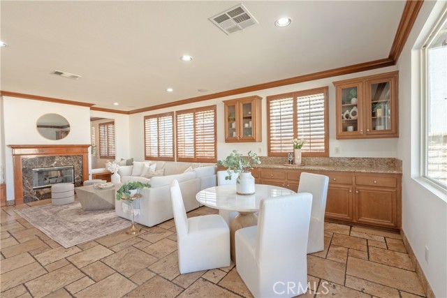 Detail Gallery Image 17 of 33 For 17425 Honey Maple, Canyon Country,  CA 91387 - 4 Beds | 3 Baths