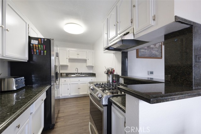 Detail Gallery Image 9 of 24 For 12351 Osborne Pl #15,  Pacoima,  CA 91331 - 2 Beds | 1/1 Baths