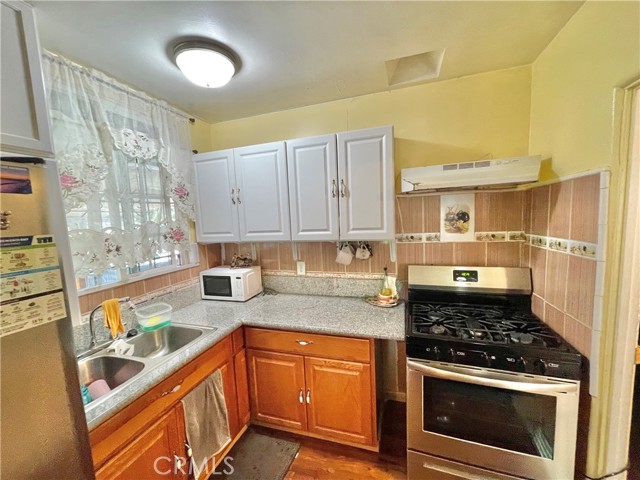Detail Gallery Image 16 of 27 For 2609 Hyde Park Bld, Los Angeles,  CA 90043 - 2 Beds | 1 Baths