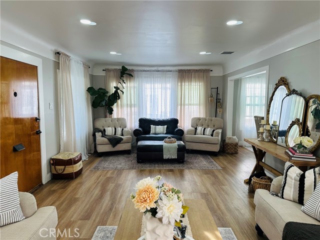 Detail Gallery Image 3 of 45 For 236 W 127th, Los Angeles,  CA 90061 - 2 Beds | 1 Baths