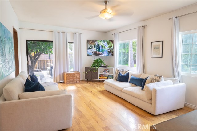 1816 W Yarnell Street, West Covina CA: https://media.crmls.org/medias/5f953b1a-2f78-431e-b39d-f4246f523a5b.jpg