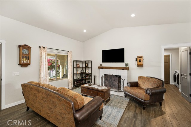 Detail Gallery Image 3 of 37 For 1116 W Craig, Rialto,  CA 92377 - 4 Beds | 2 Baths