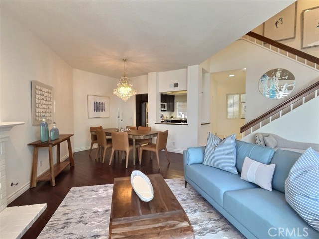Detail Gallery Image 4 of 35 For 222 Hartford Dr #130,  Newport Beach,  CA 92660 - 3 Beds | 3 Baths
