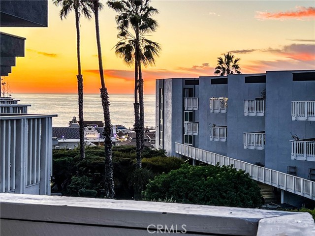 650 The Village, Redondo Beach, California 90277, 1 Bedroom Bedrooms, ,1 BathroomBathrooms,Residential,Sold,The Village,SB23219528