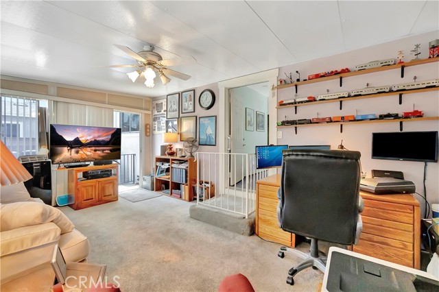 3850 Senasac Avenue, Long Beach CA: https://media.crmls.org/medias/5f95f4e9-aece-4727-88e0-e233ca15224d.jpg