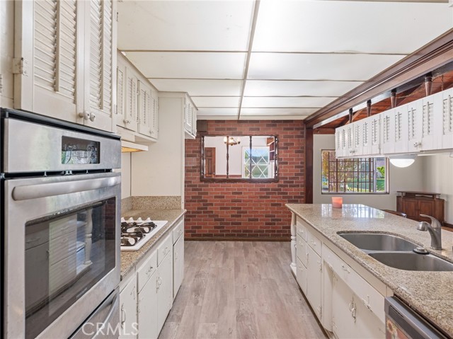 22933 Kent Avenue photo 11