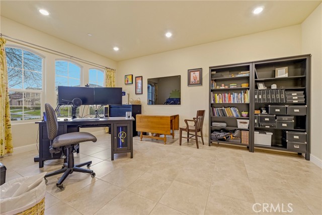 Detail Gallery Image 8 of 31 For 713 Ironstone Dr, Merced,  CA 95348 - 4 Beds | 2 Baths