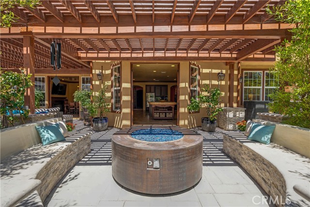 780 W Aster Place, Santa Ana CA: https://media.crmls.org/medias/5f9a9d27-2386-4799-b8ce-5456249eefd0.jpg