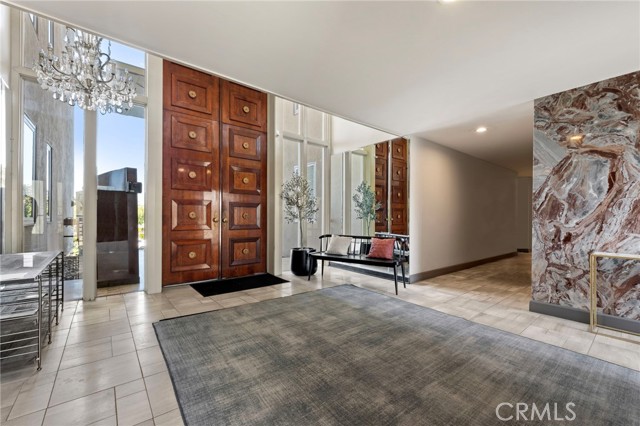 Detail Gallery Image 3 of 67 For 103 Ravenna Dr #23,  Long Beach,  CA 90803 - 2 Beds | 2 Baths