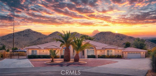 19410 Allegheny Court, Apple Valley CA: https://media.crmls.org/medias/5f9b044d-43c8-4ee6-b609-42ca595d7d53.jpg