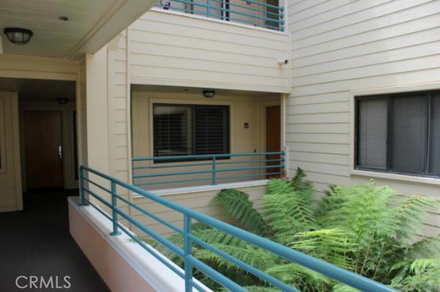 140 The Village, Redondo Beach, California 90277, 1 Bedroom Bedrooms, ,1 BathroomBathrooms,Residential,Sold,The Village,SB14184276